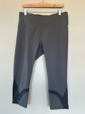lululemon athletica Gray Cropped Leggings with Black Accents